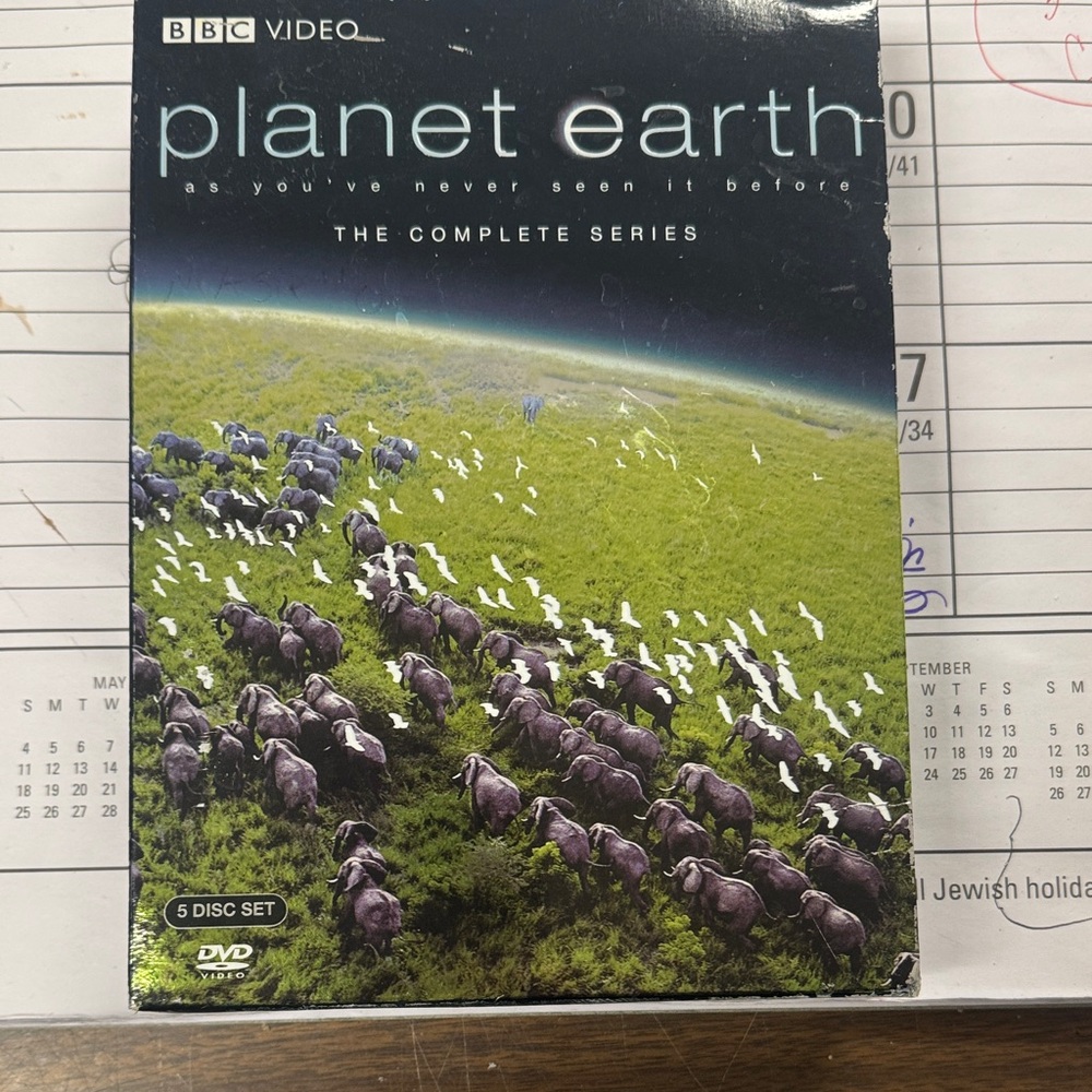 Planet Earth DVD Set - Black and Green